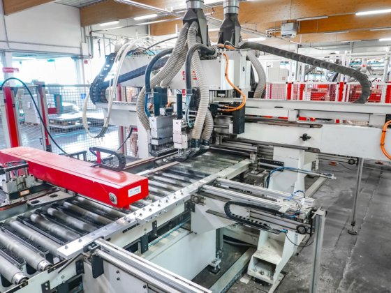 PRIESS - BMA DLS-CNC钻孔线