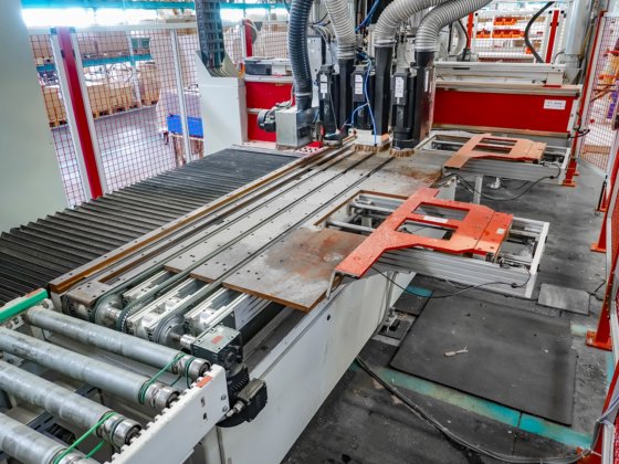 PRIESS - BMA DLS-CNC钻孔线