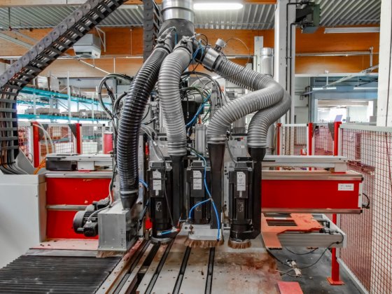 PRIESS - BMA DLS-CNC钻孔线