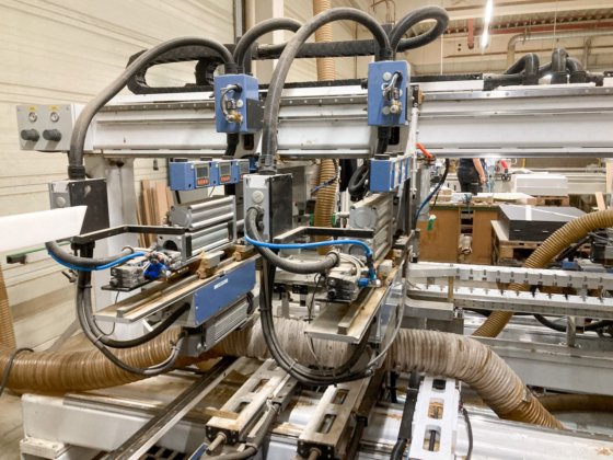 STEMAS - S519-14自動穴あけ機