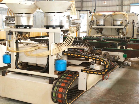 MORBIDELLI - FLEXA 902自动铰孔机