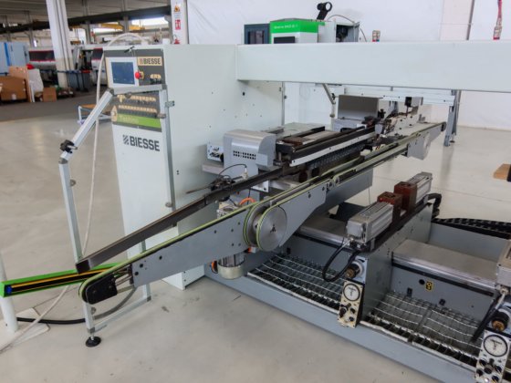 BIESSE - TECHNO KF自动钻孔机