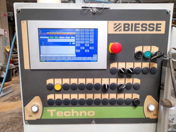 BIESSE - TECHNO KF自动钻孔机