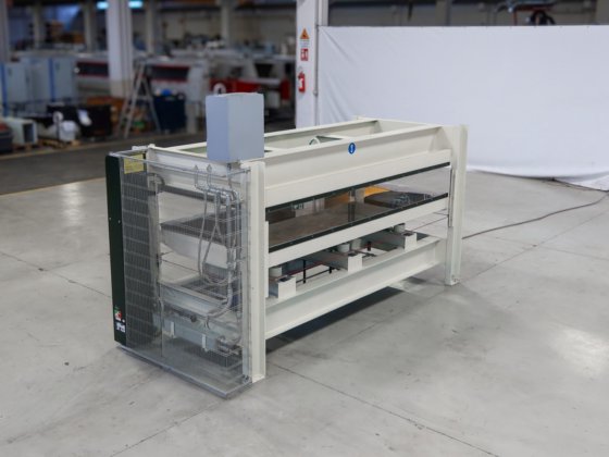 ORMA - PRESSA 3000/1300热压机