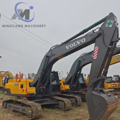 ボルボ25トン中古EC250D油圧大型ショベル