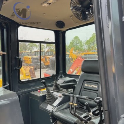 2024 Shantui 低価格の新しい油圧クローラー ブルドーザー SD22