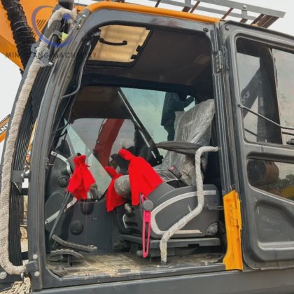 2022 二手现代 220-9S 22 吨挖掘机（适用于小型建筑工程