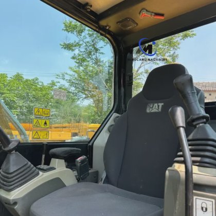 卡特彼勒 308E 8 吨日本制造二手挖掘机出售，物美价廉