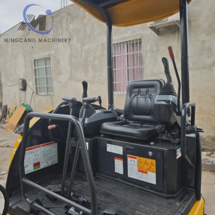 2021 2 吨二手小松 PC20MR 履带式挖掘机