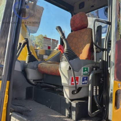 2023 二手小松 PC128US 液压轮式履带 12