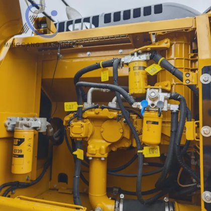 卡特彼勒二手 29 吨 329D 大型工程挖掘机