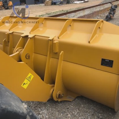 2022 安全可靠的机械式 5 吨正面装载轮式装载机 Sem655D