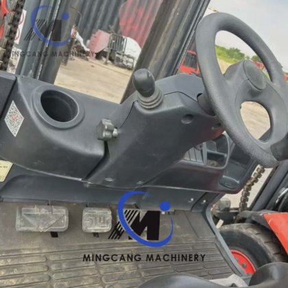 2021 林德叉车技术 4 轮驱动 5