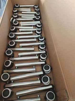 工場価格のステンレス鋼の医学の病院の点滴注入の棒のモニターの立場の棒携帯用調節の高さ