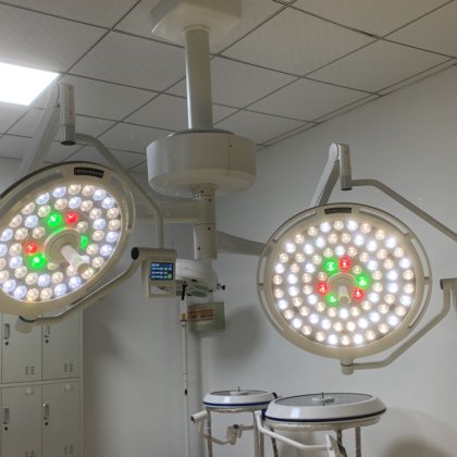 医療機器の倍の頭部の病院の手術室劇場ライト LED の外科ランプ