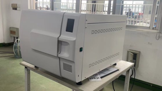 医学の殺菌の病院医院のテーブルの上のオートクレーブ圧力携帯用蒸気の滅菌装置 3 脈拍の真空システム：