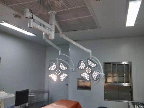 緊急の医学の供給 Celling の Shadowless の外科ライトは作動ランプを導きました