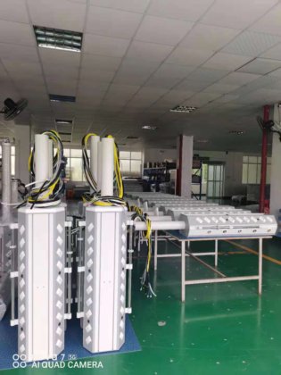 ICU の天井は橋/吊り下げ式 PF-30 病院の内視鏡検査の吊り下げ式タワー操作のアルミニウム ペンダントを取付けました