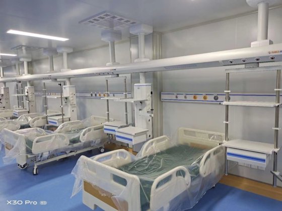 ICU の天井は橋/吊り下げ式 PF-30 病院の内視鏡検査の吊り下げ式タワー操作のアルミニウム ペンダントを取付けました