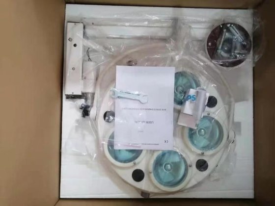 永続的な移動式医学 LED の携帯用外科作動ライト外科操作ランプ