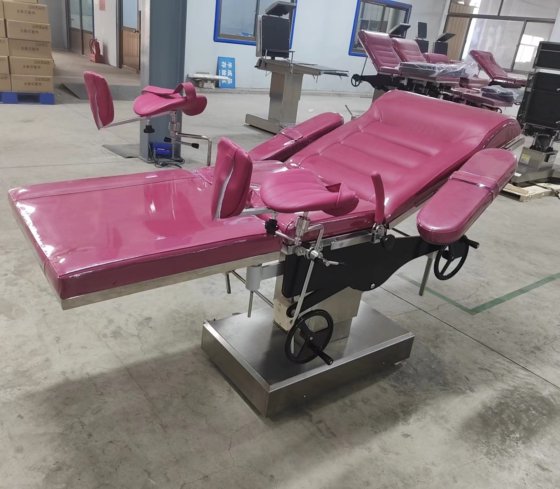 工場価格の電気検査の婦人科の手術室の配達ベッドの作動の産科テーブル