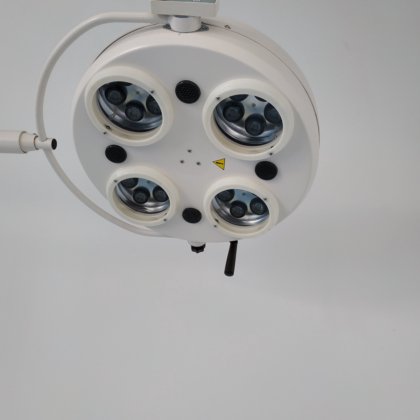 操作単一の天井によって取付けられる LED の外科ランプはカメラ電池が付いている歯科 OT の