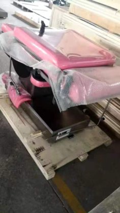 多機能の調節可能なステンレス鋼の医学の産科ベッドの電気婦人科操作の配達テーブルの製造業者