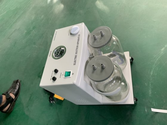 工場価格1000mlのびんの歯科電気携帯用吸引機械吸引ポンプ