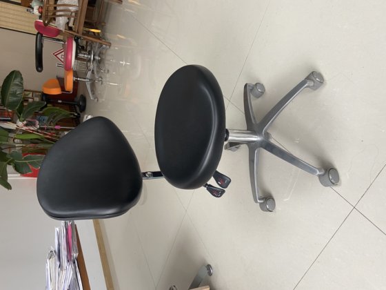 熱い販売の病院の歯科医者の椅子のスツールの調節可能な高さの医者の椅子のスツールの歯科助手の円形の座席椅子