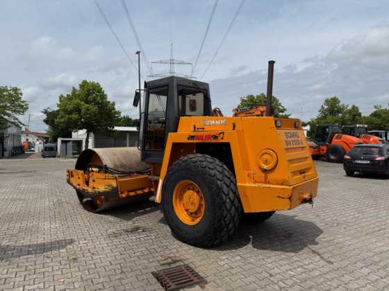 Bomag BW 213D-2 compactor