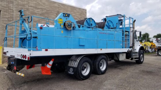 2008 Freightliner M2112