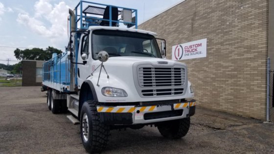 2008 Freightliner M2112