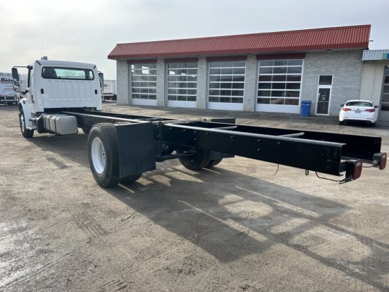 2017 Freightliner M2