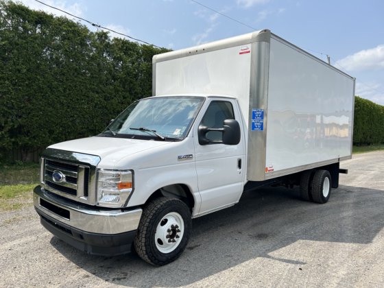 2022 Ford E-450