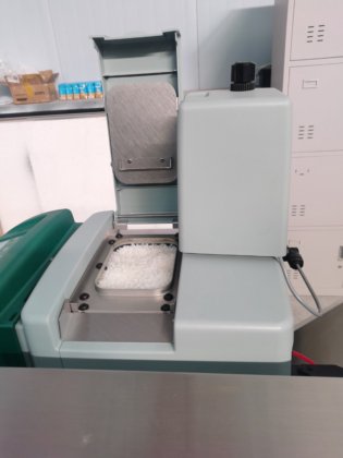 全新的吸管涂抹器