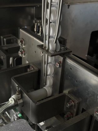 2023 全新山墙式灌装线