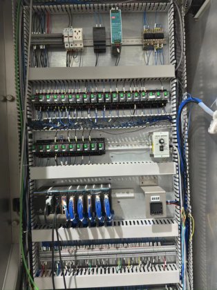 2023 全新山墙式灌装线