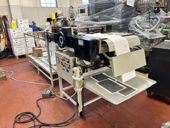 1990 Bama Continuous forms collator