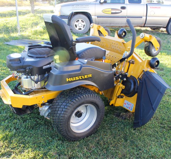 Hustler Raptor FlipUp ZeroTurn Mower in Canada
