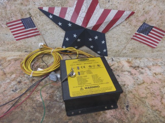BANNER ENGINEERING BANNER MSCA-1 MINI SCREEN CONTROLLER ENCLOSURE BOX ...