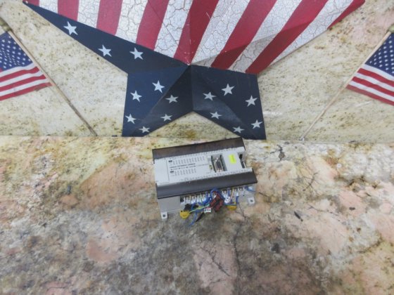 OMRON SYSMAC CPM2A F8-03A11 CPM2A-40CDT1-D
