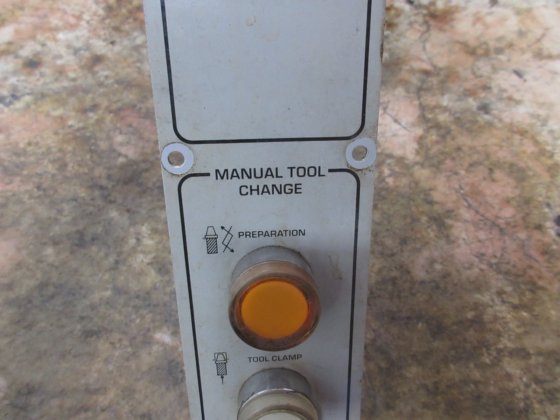 2001 OKUMA ESV-3016 CNC VERTICAL MILL MANUAL TOOL CHANGE MAGAZINE ...