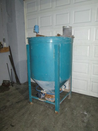 275 gallon Hopper 3118 in