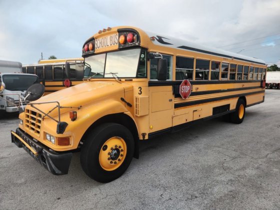 2005 Bluebird Vision In Deland Fl Usa