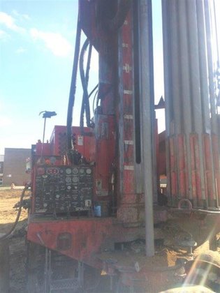 Versa Drill V‐1040‐DP Drill Rig