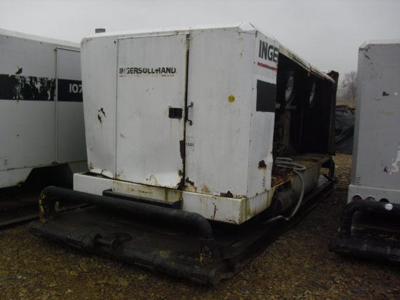 1997 Ingersoll-Rand XHP-900 cfm /
