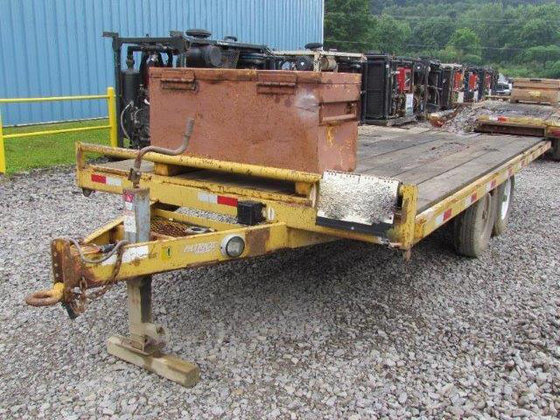 2003 Patriot 16 Foot Flatbed