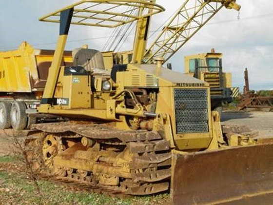 Mitsubishi D2 Bulldozer #3322 in