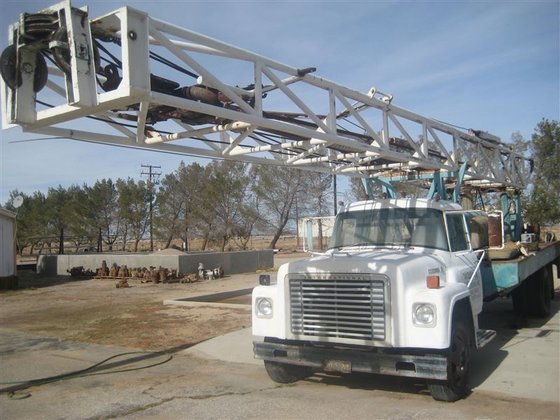 Howard Turner 1500 Drill Rig