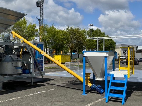 プロマックスセメントサイロおよび駆動システム